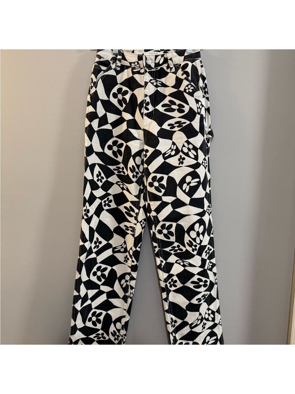 Women's PacSun Warped Flower Checkerboard Boyfriend Carpenter Pants. Size 25